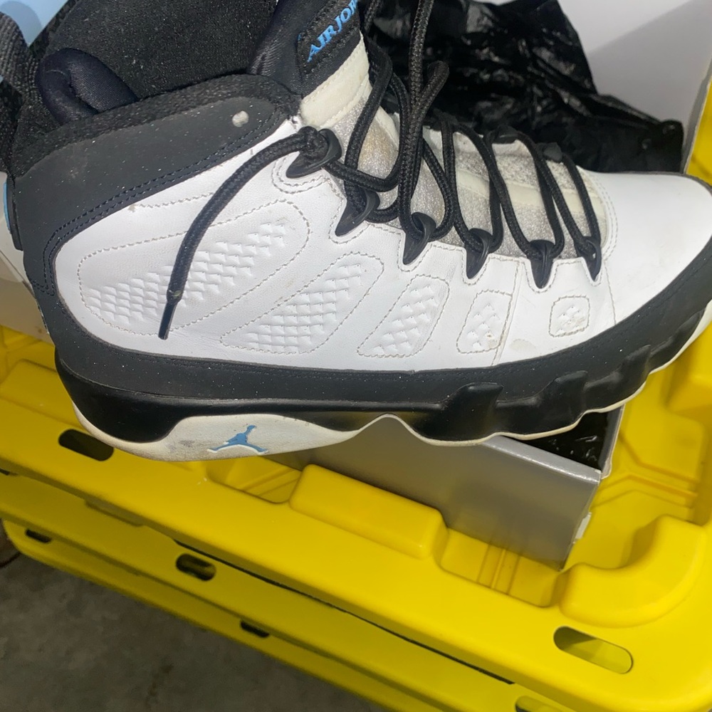 Jordan 9 - Picture 4 of 4
